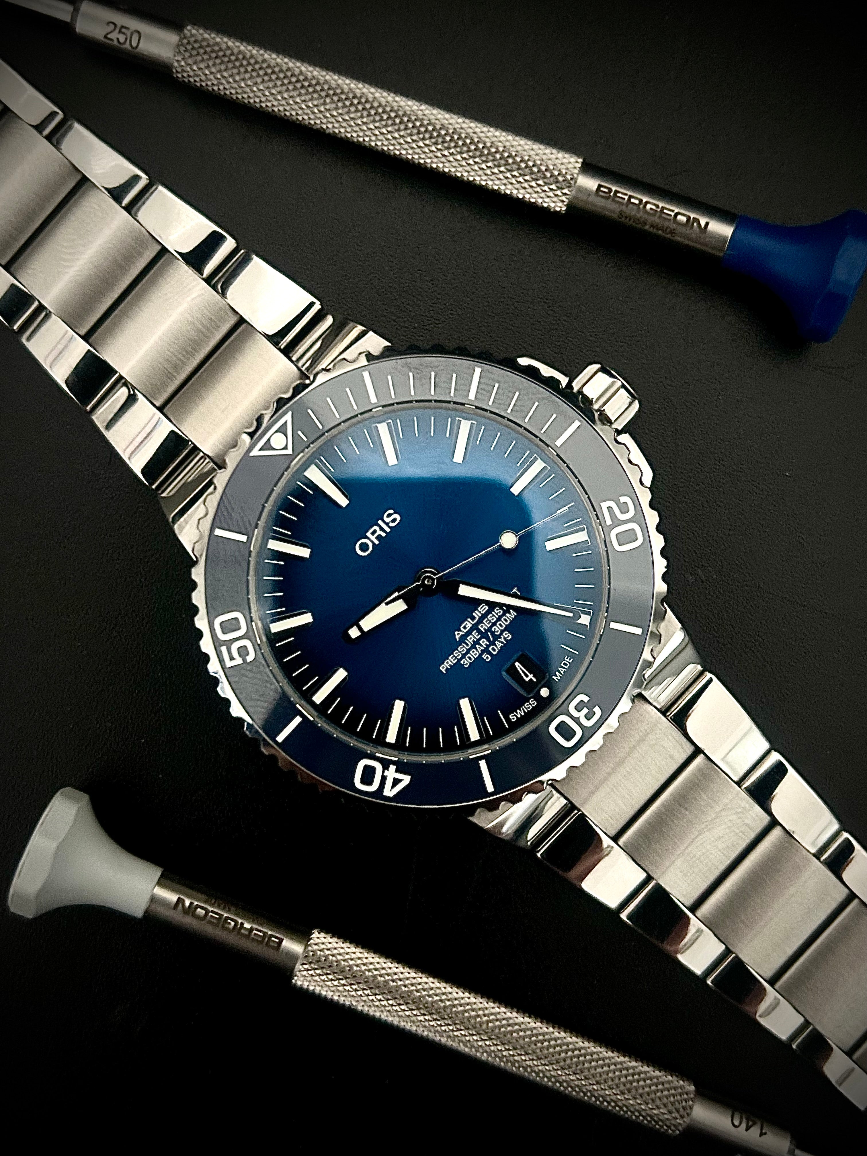 2023 ORIS AQUIS DATE CALIBRE 400 43.5, MINT, INC GST