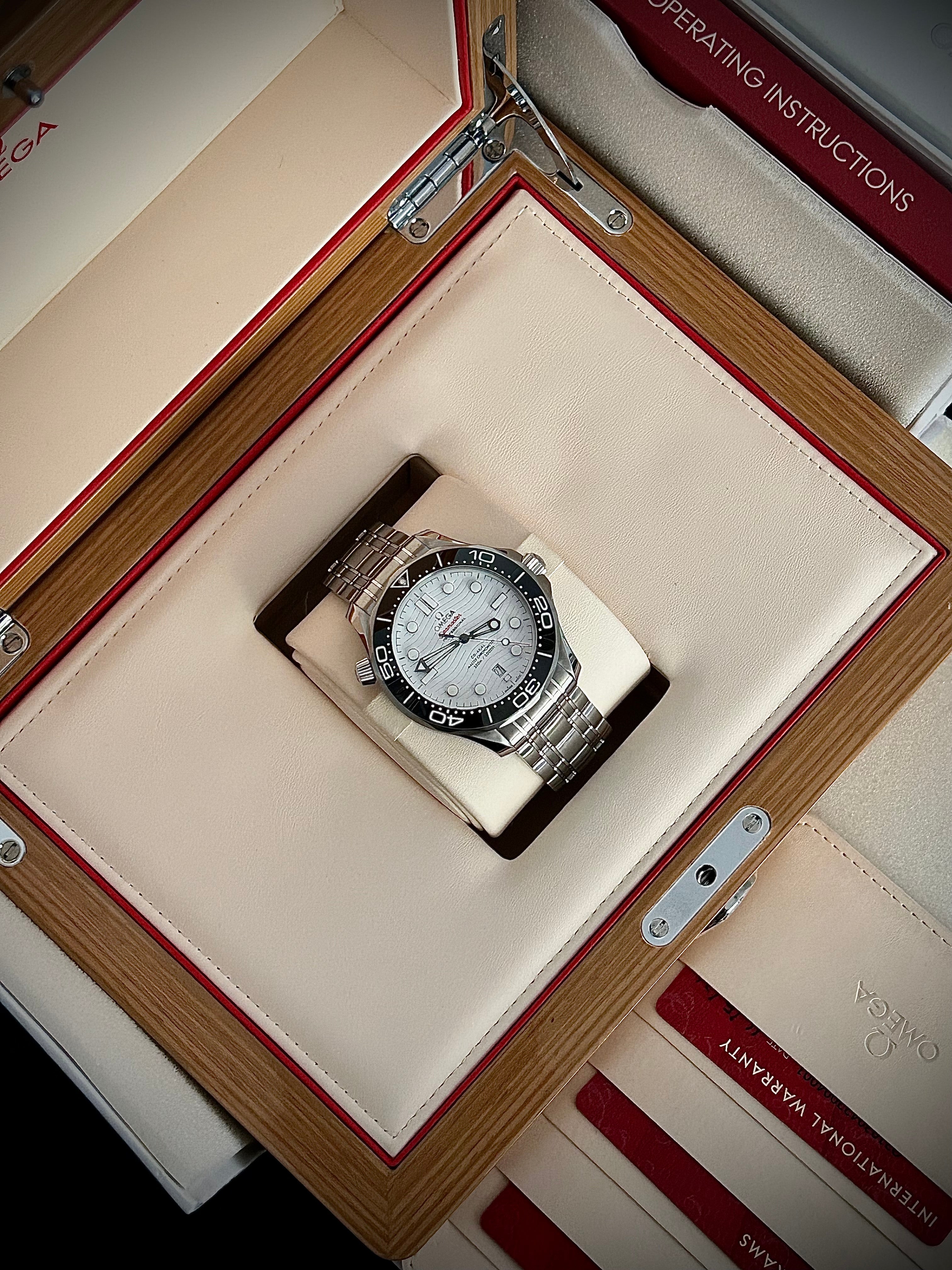 2021 OMEGA SEAMASTER 300, FULL SET, INC GST