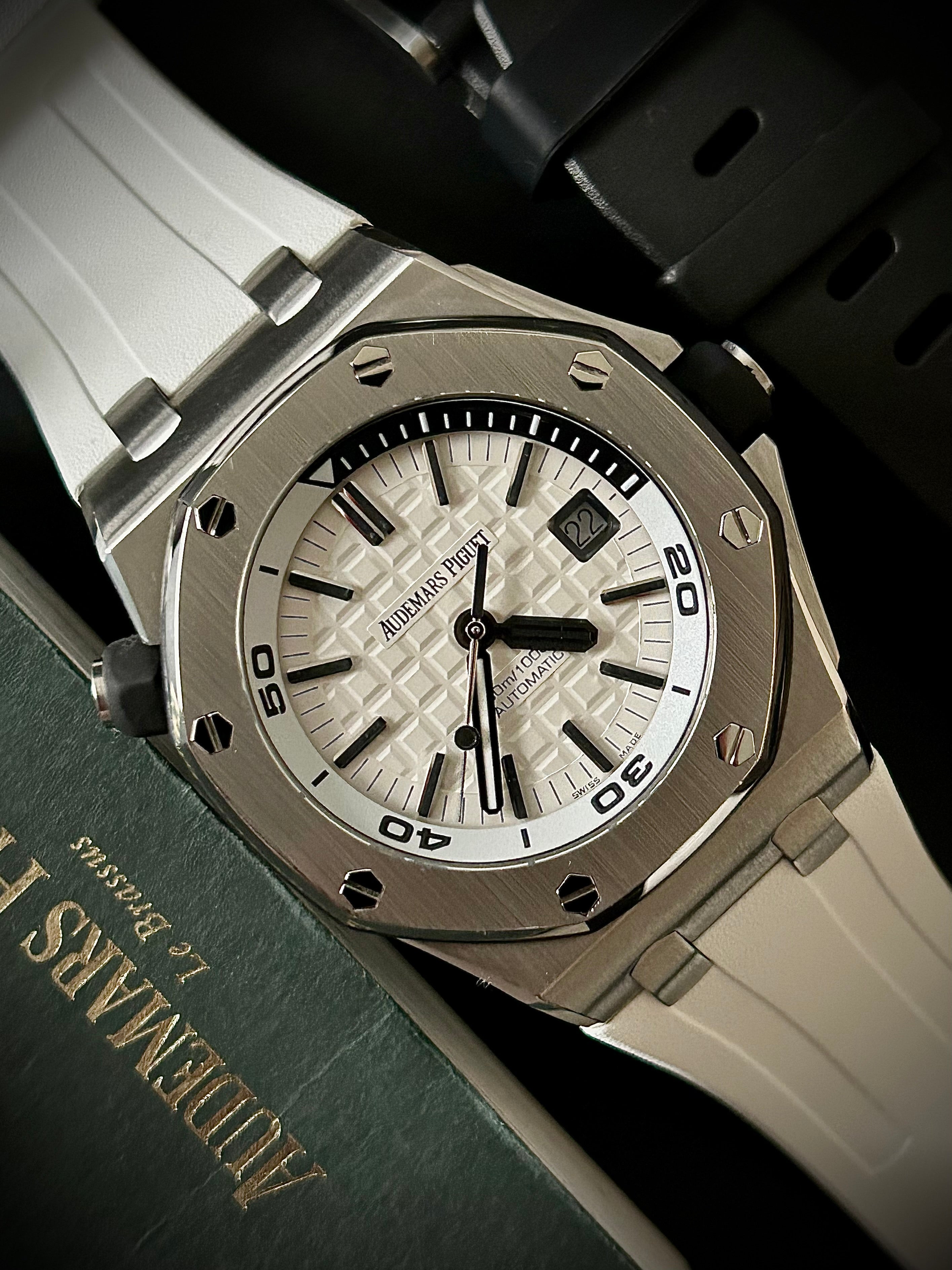 2016 AUDEMARS PIGUET ROYAL OAK OFFSHORE DIVER, FULL SET, INC GST