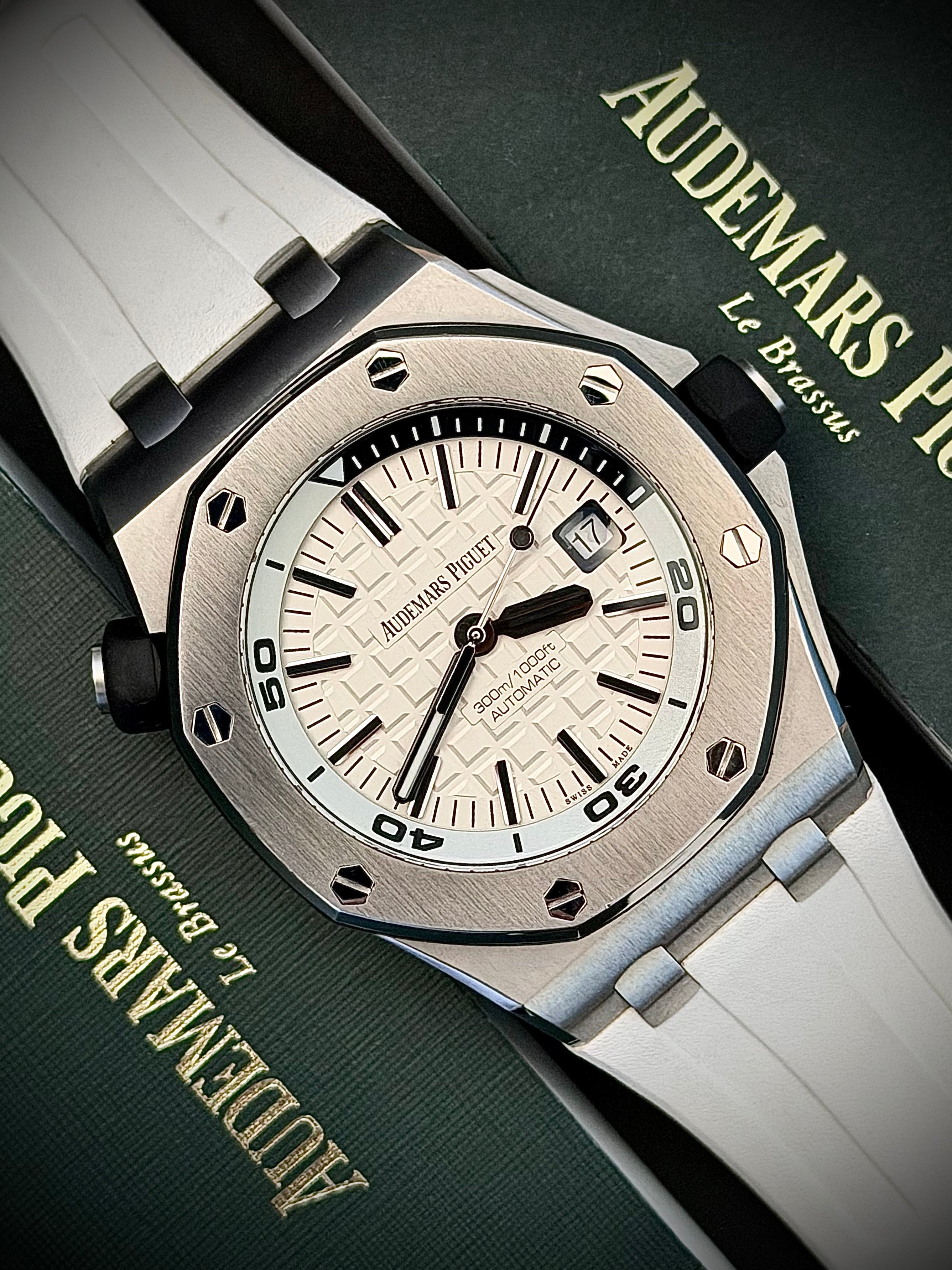 2015 AUDEMARS PIGUET ROYAL OAK OFFSHORE DIVER, FULL SET, INC GST