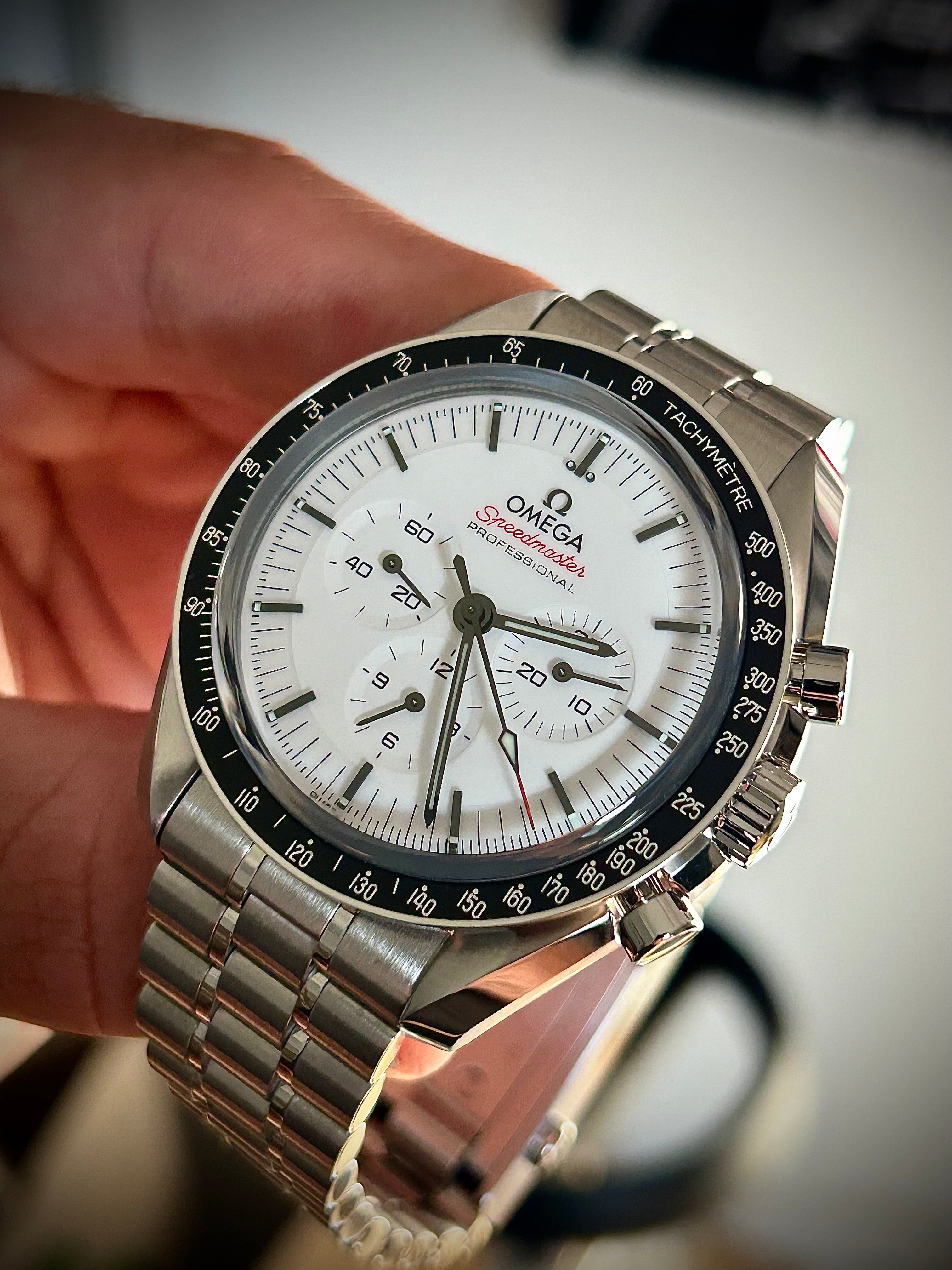 2025 OMEGA SPEEDMASTER WHITE DIAL, FULL SET, INC GST