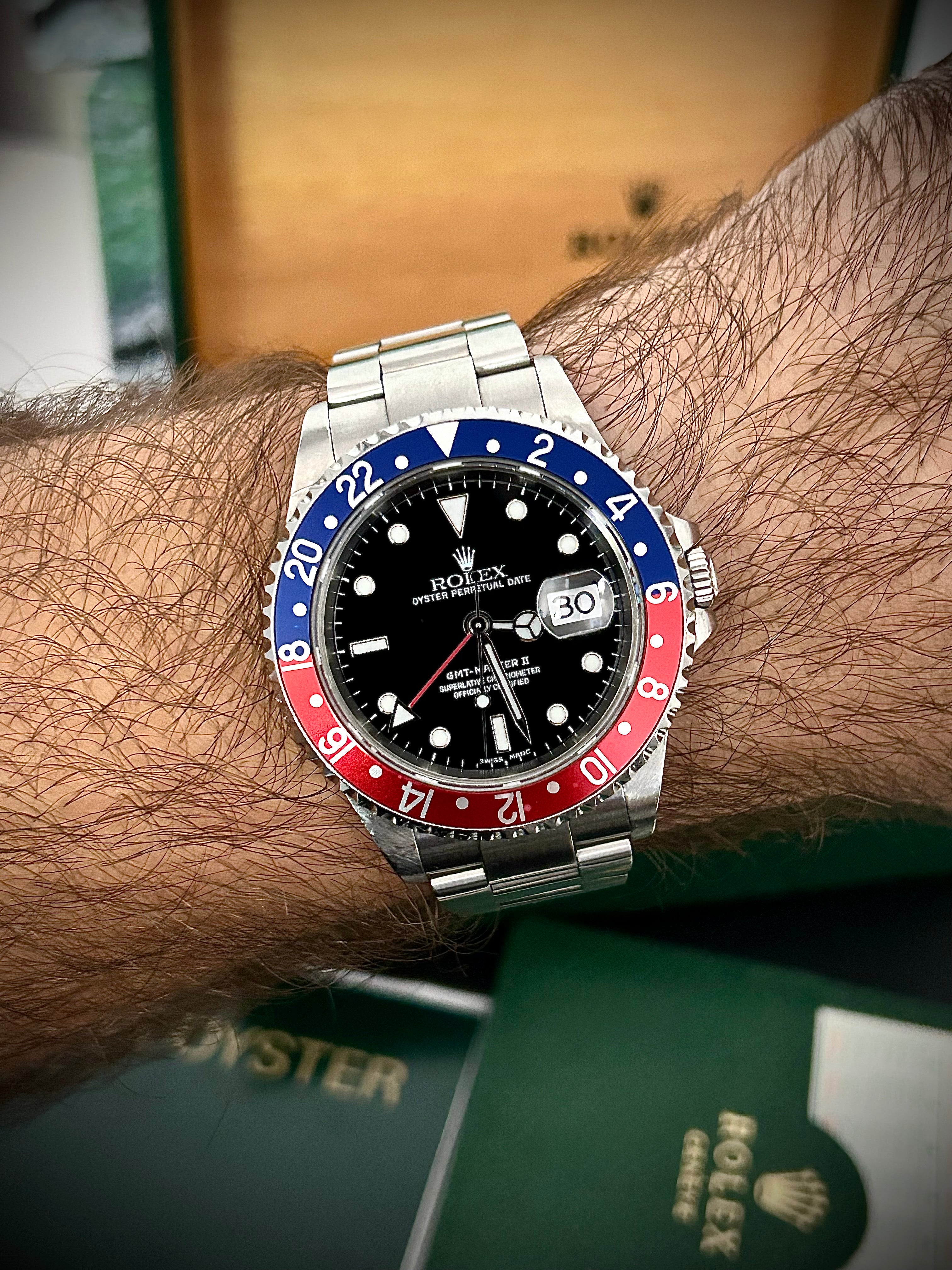 2002 ROLEX GMT MASTER II, PEPSI, 16710, BOX AND BOOKLETS, INC GST