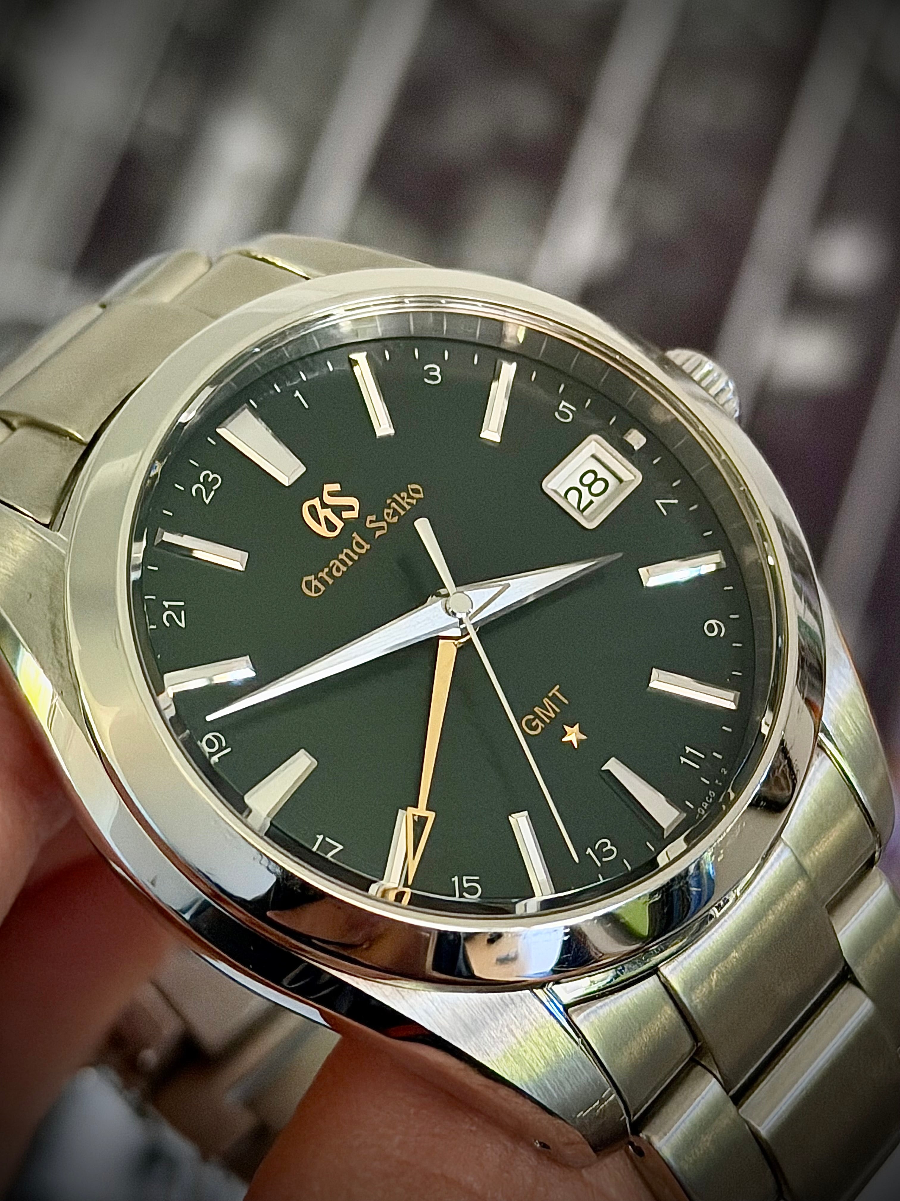 2018 GRAND SEIKO HERITAGE COLLECTION QUARTZ GMT 25TH ANNIVERSARY LIMITED EDITION, SBGN007, GREEN DIAL, FULL SET, INC GST