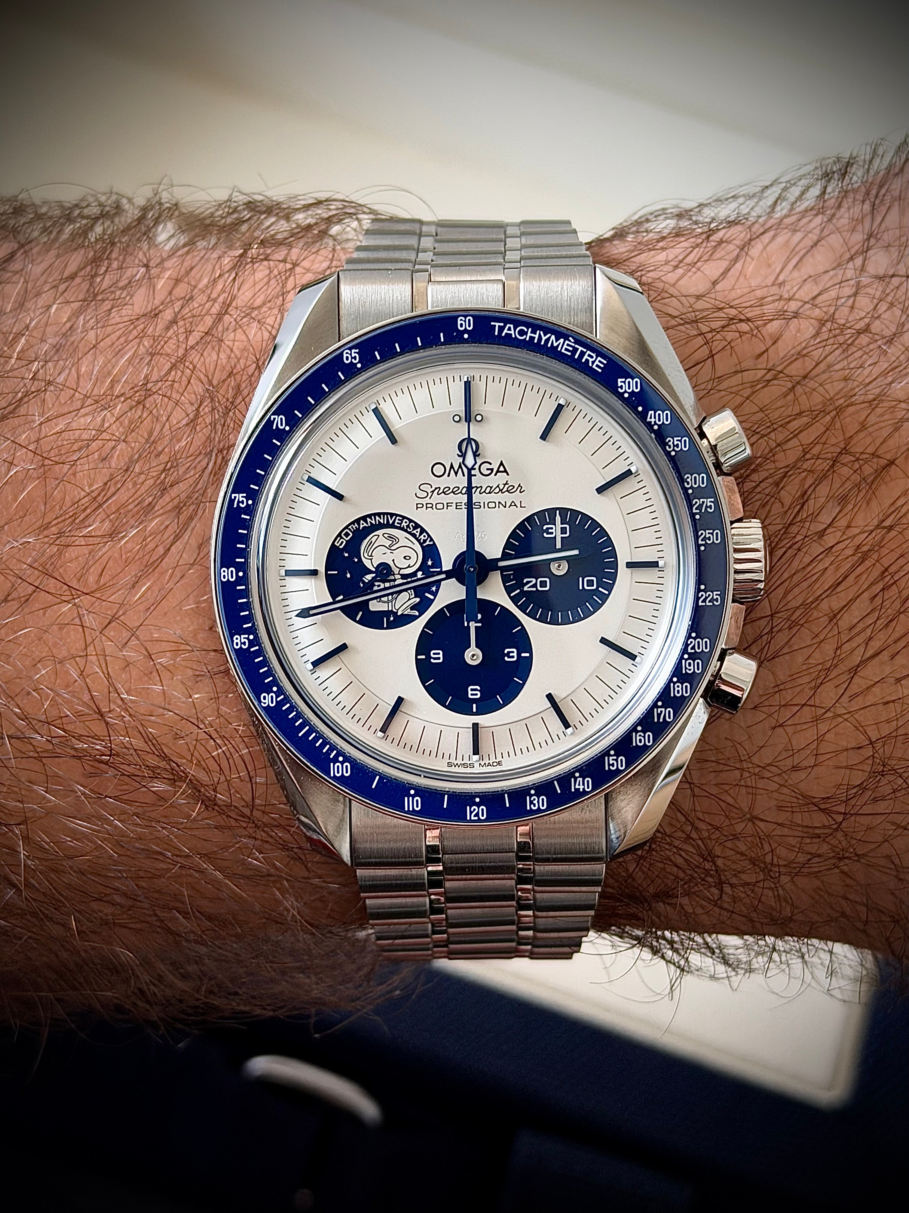 2024 OMEGA SPEEDMASTER SILVER SNOOPY ON BRACELET, FULL SET, INC GST