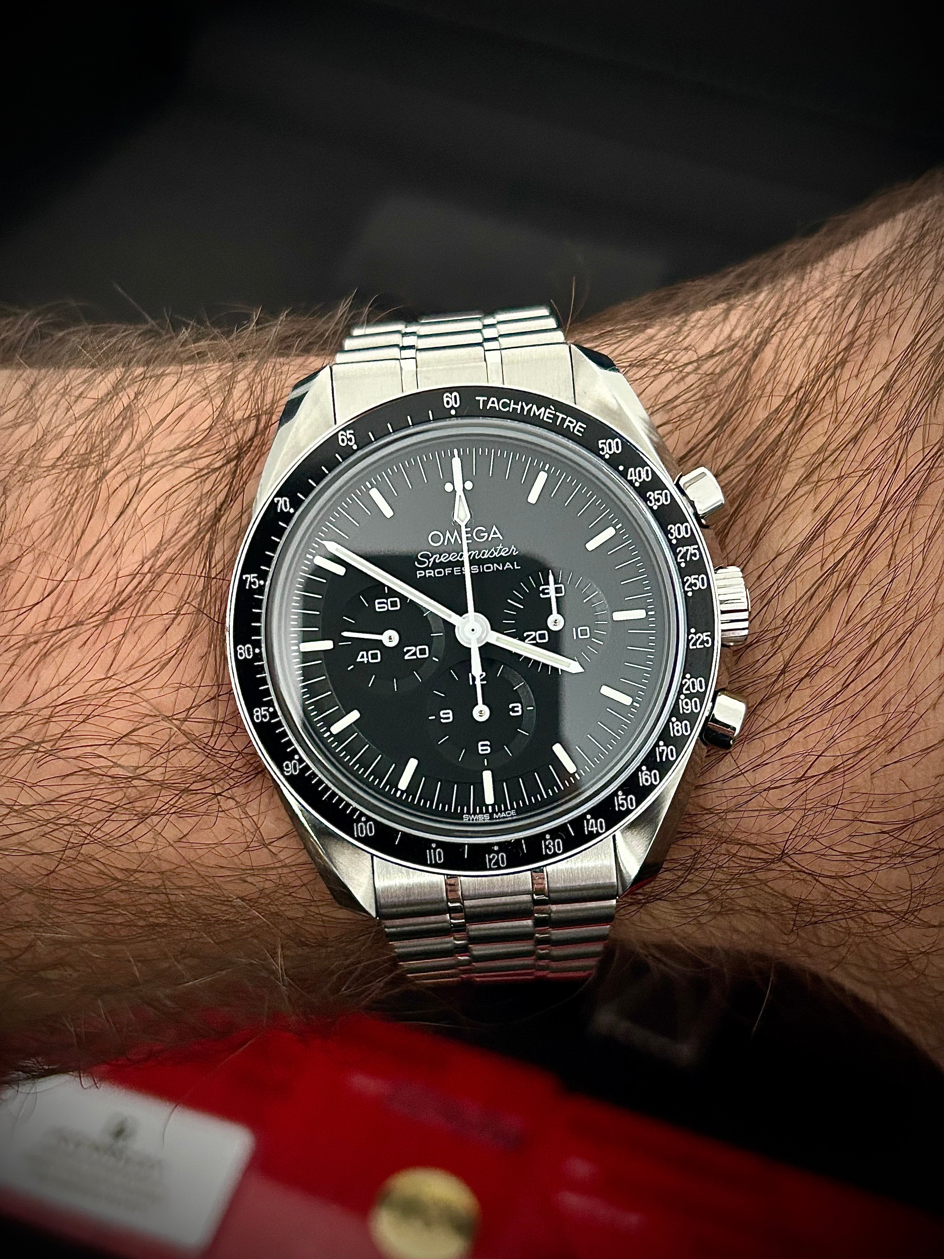 2024 OMEGA SPEEDMASTER SAPPHIRE SANDWICH, FULL SET, INC GST