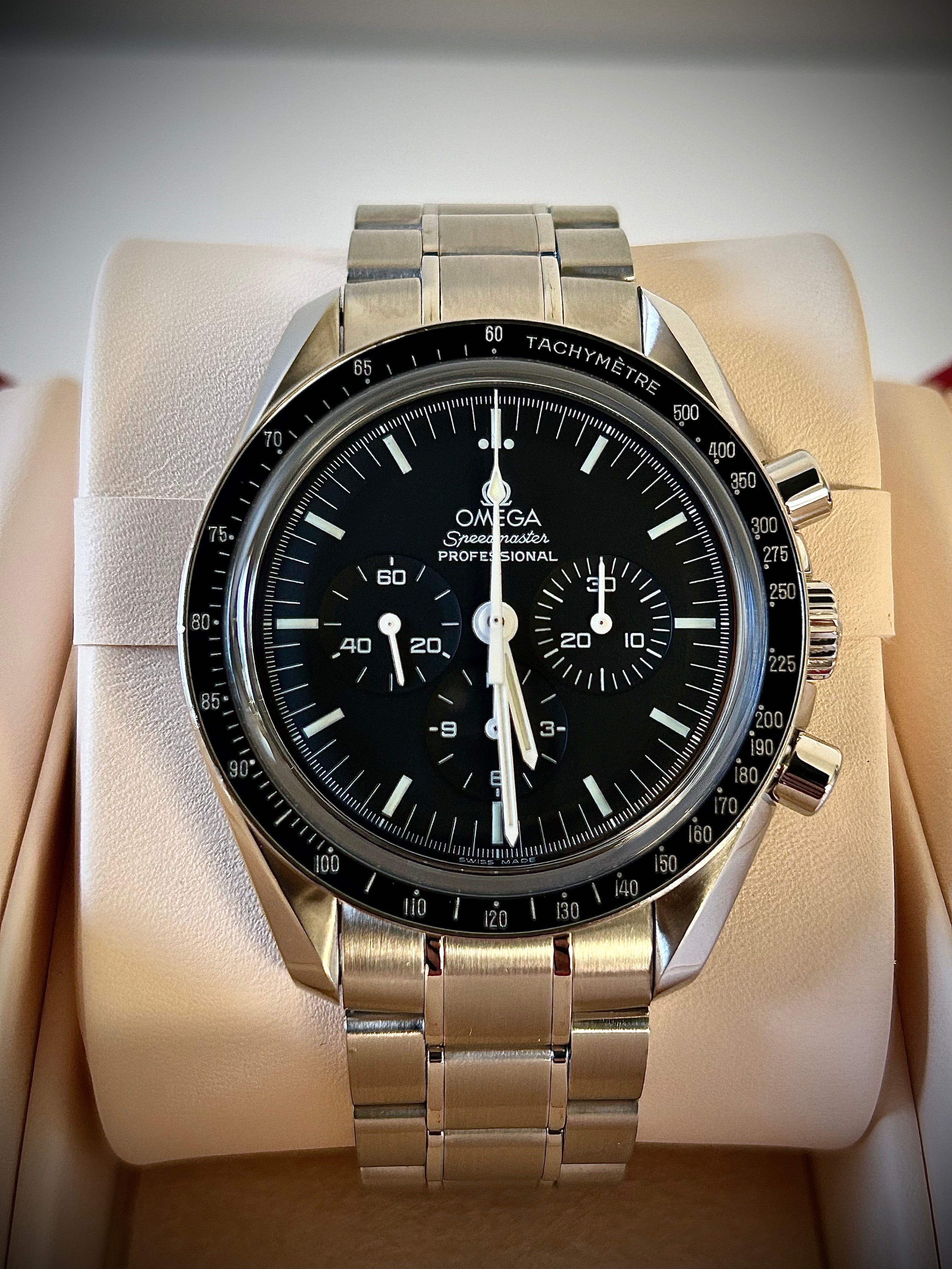 2000 OMEGA SPEEDMASTER MOONWATCH, WATCH AND BOX, FULLY SERVICED, INC GST