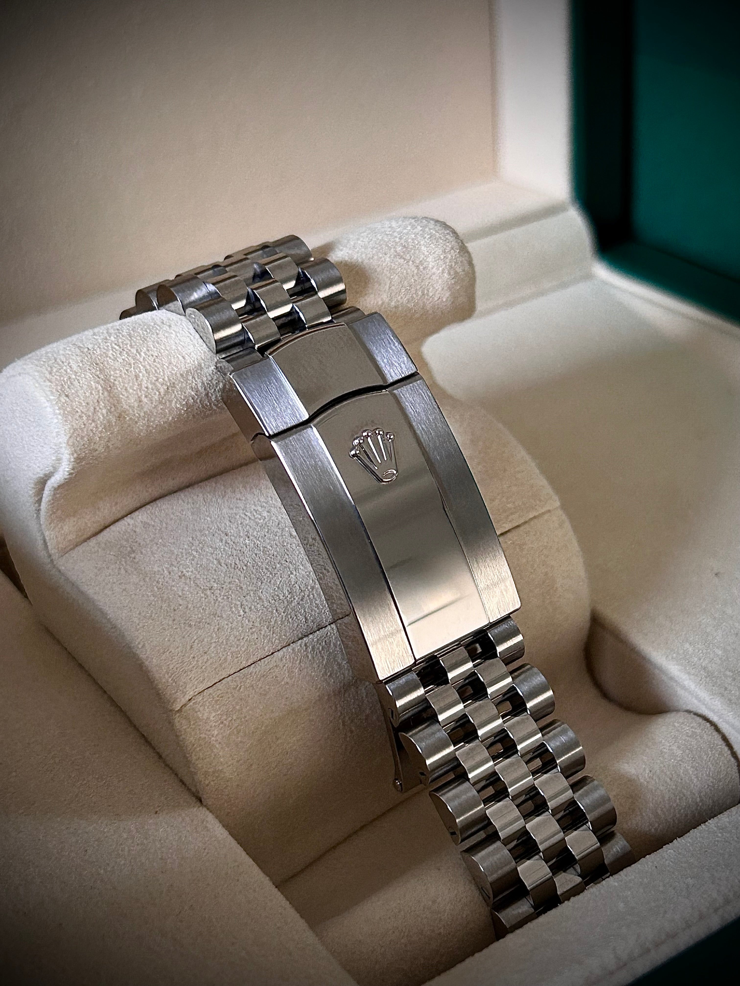 2025 ROLEX DATEJUST 41 WIMBLEDON, 126300, FULL SET, INC GST