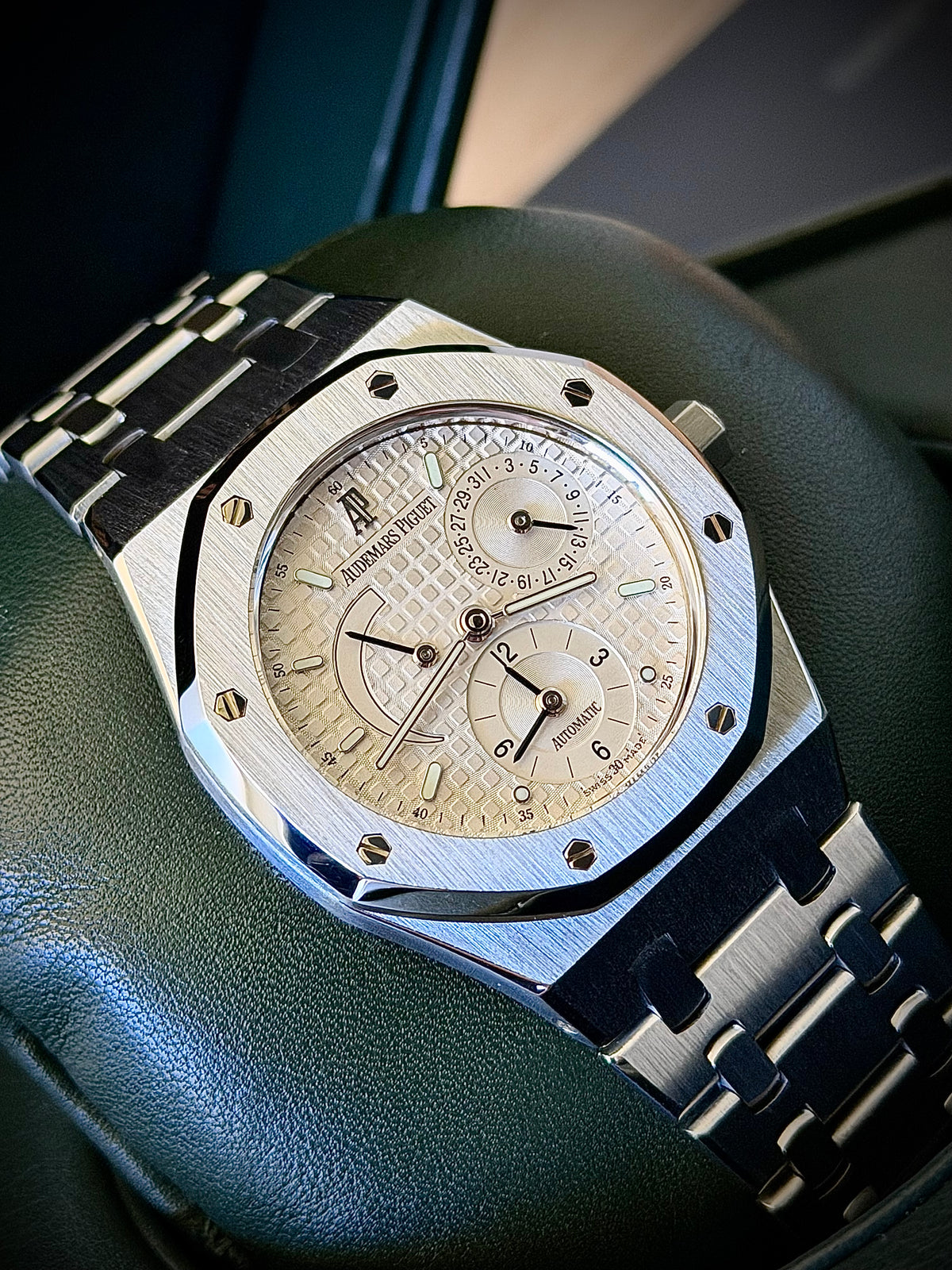 2004 AUDEMARS PIGUET ROYAL OAK DUAL TIME, 25730ST, WHITE DIAL, WATCH & BOX, NEAR MINT, INC GST