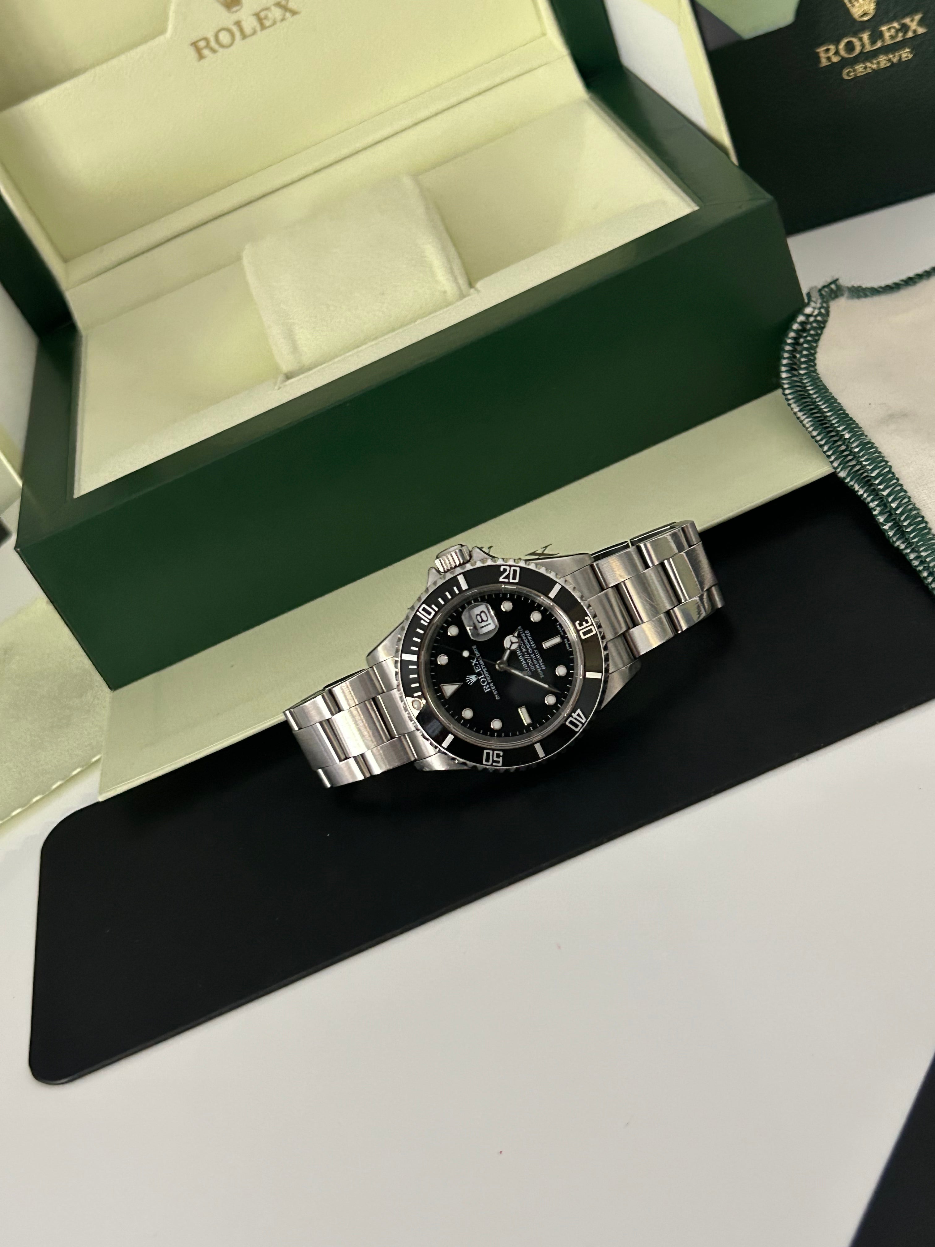 2006 ROLEX SUBMARINER DATE “NO HOLES”, FULL SET, 16610