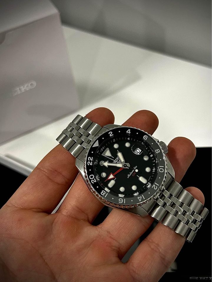Seiko 5 GMT